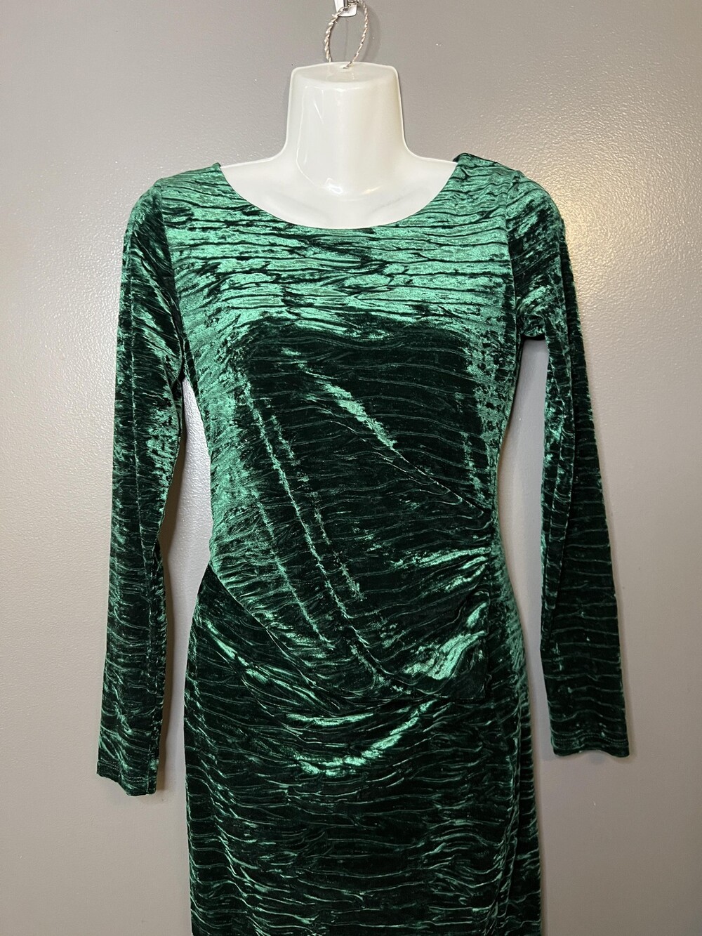 Lulus Dress Womens Small Green Velvet Long Sleeve Ruched Bodycon Mini Made USA